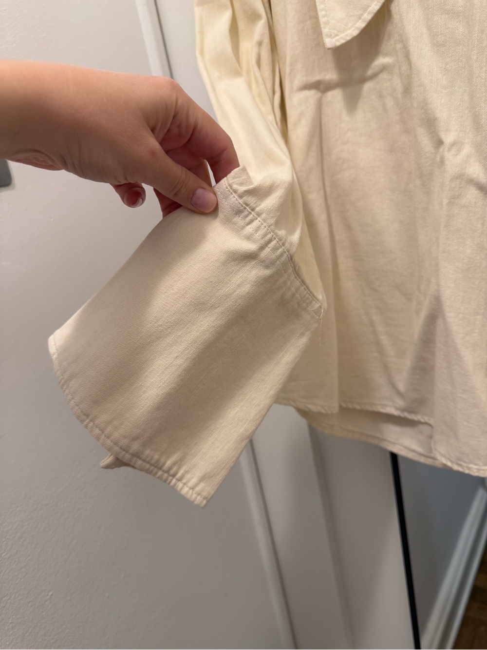WeWoreWhat Dani Shirt in Ivory 🤍 - Picture 3 of 8